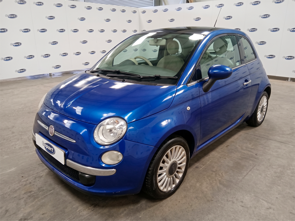 fiat 500 in blue