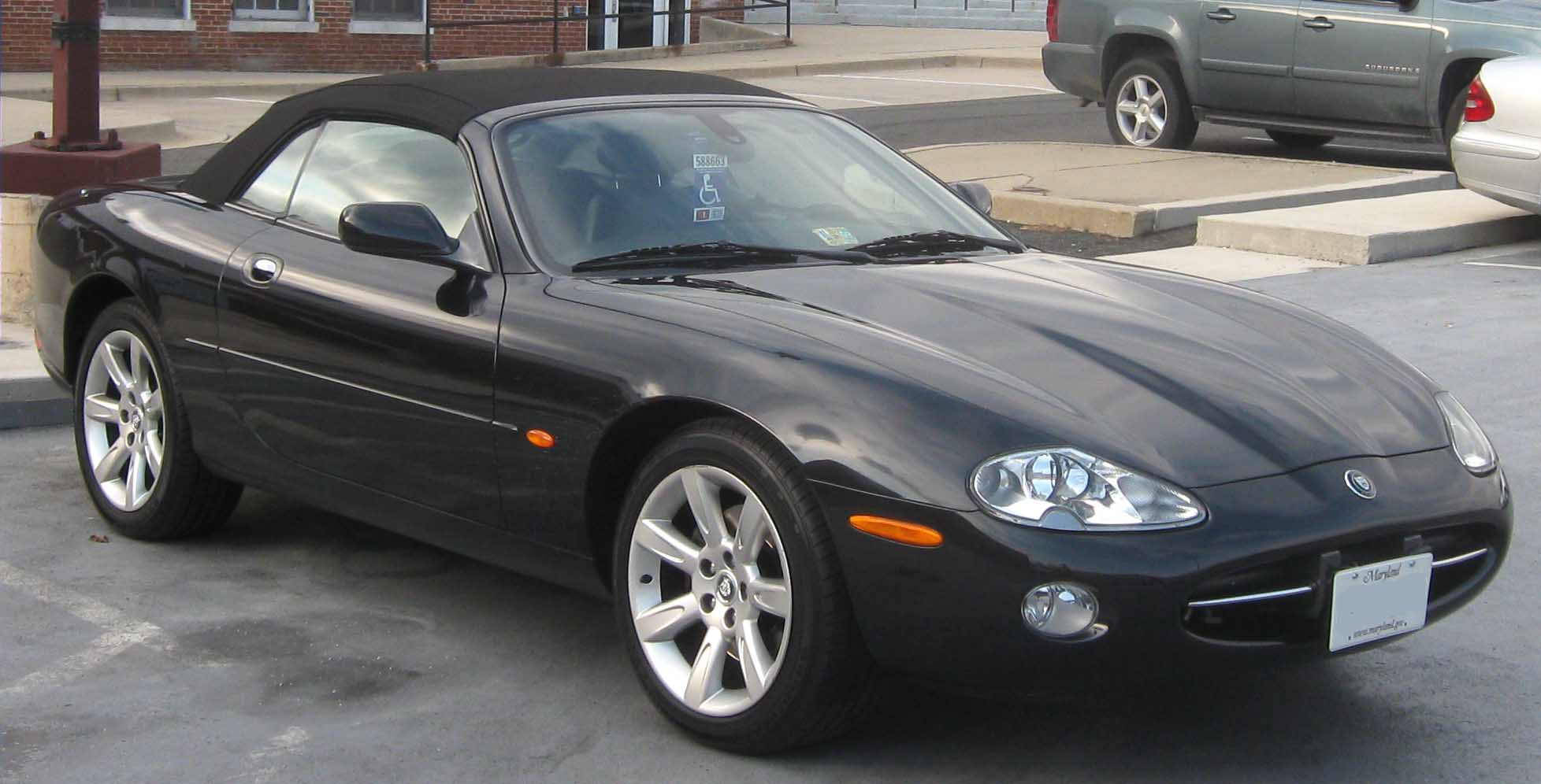jaguar-xk8