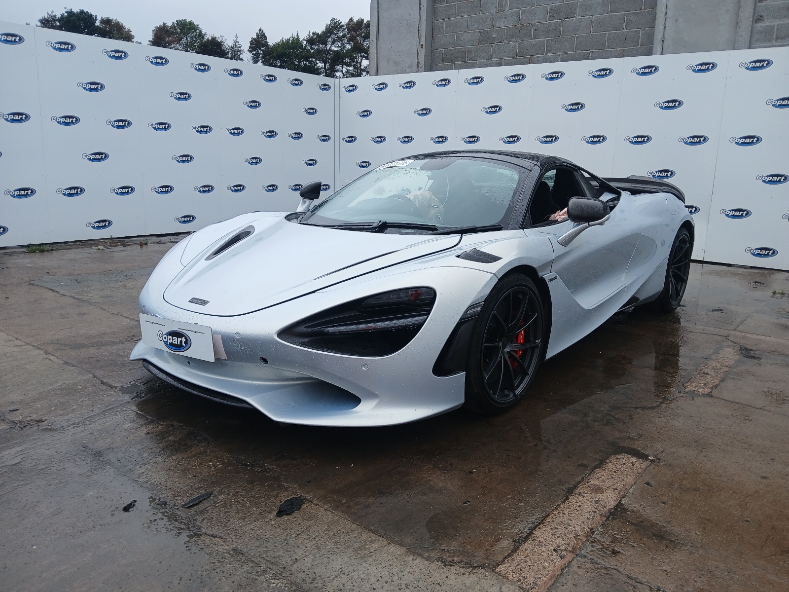 2024 MCLAREN 750 V8