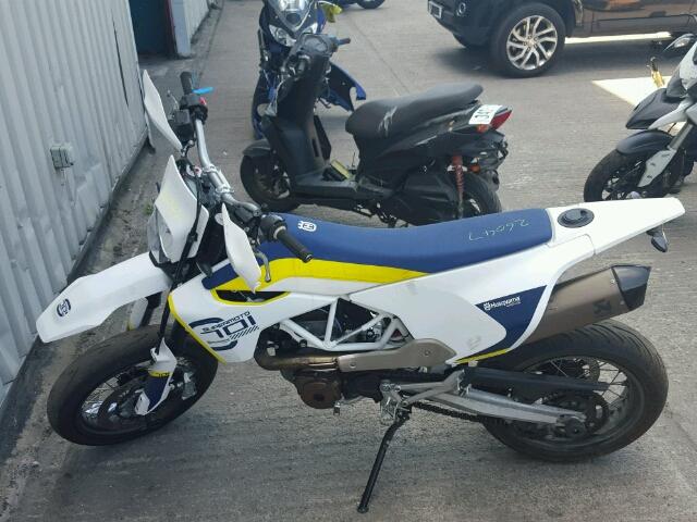 Husqvarna 701 Supermoto